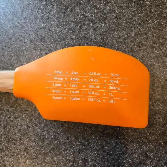 Pampered Chef rubber scraper - Picture 3 of 4
